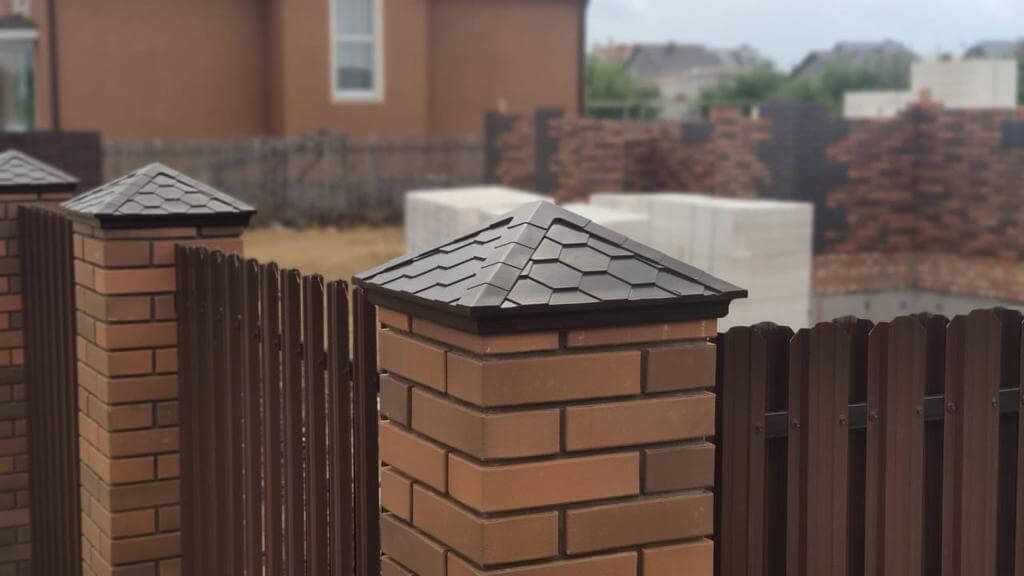 Колпак Zking Эверест Коричневый на столб 1.5х1.5 кирпича (390х390мм) в Ангарске фото