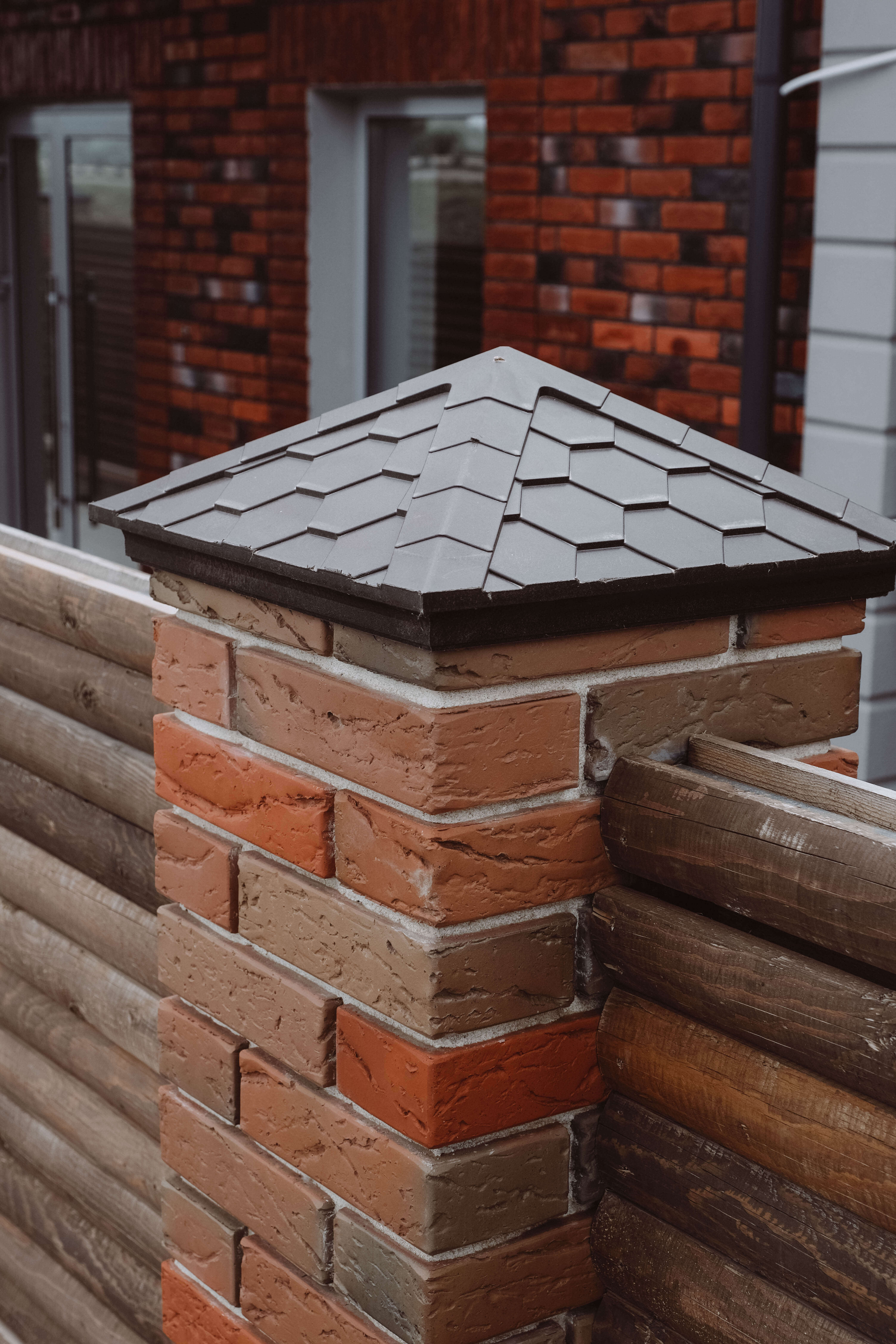 Колпак Zking Эверест Коричневый на столб 1.5х1.5 кирпича (390х390мм) в Ангарске фото